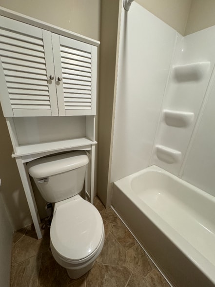 Building Photo - 4664 US-30