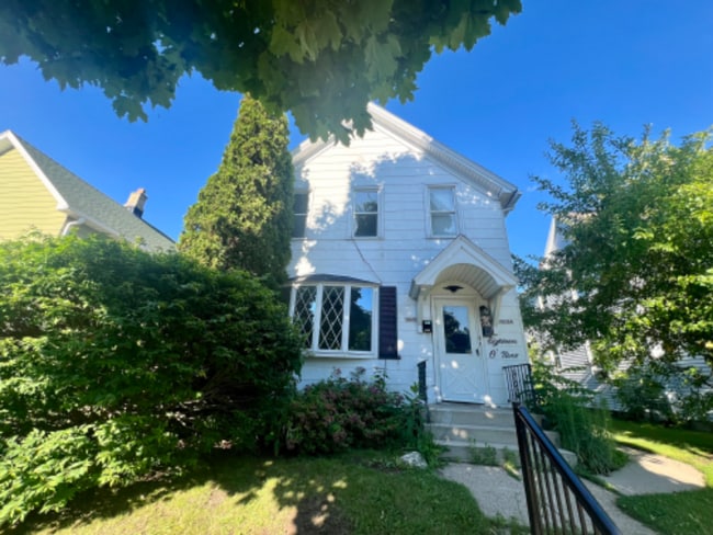 Primary Photo - 1809 S 14th St