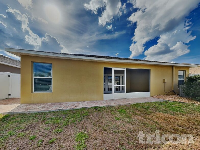 Building Photo - 12522 Cricklewood Dr