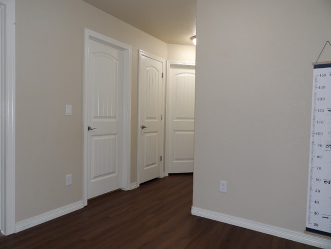 Building Photo - 6127 Journey Dr