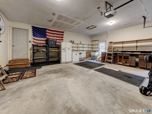 Building Photo - 522 Springfield Rd