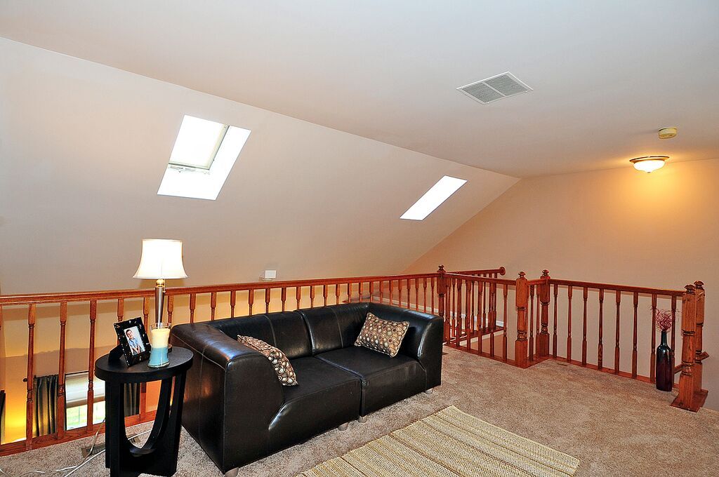 Building Photo - 4745 Columbia Rd