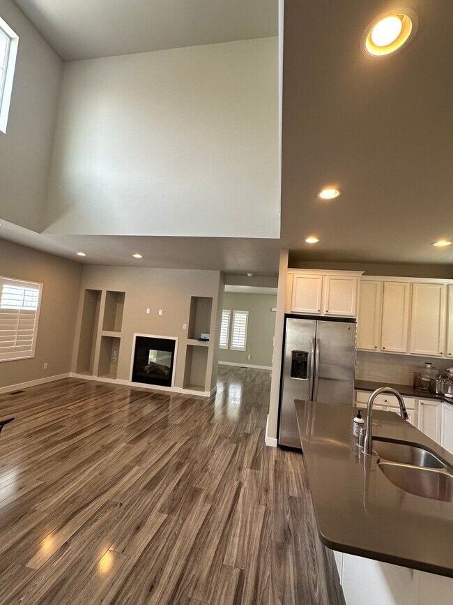 Building Photo - 13872 S Wheadon Ct