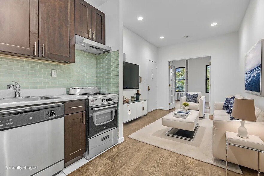 Building Photo - 32 Garnet St