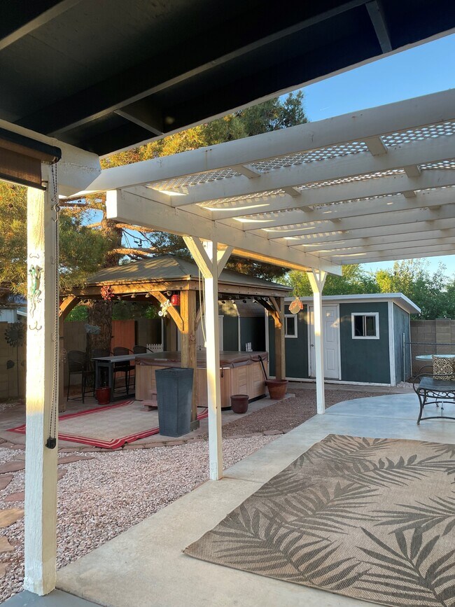 Building Photo - 4350 N Agua Fria Dr