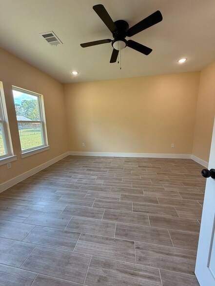 Building Photo - 14844 Coaltown Rd