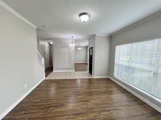 Building Photo - 613 Norwood Dr