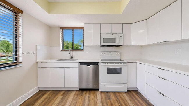 Building Photo - 11830 SW 80th St