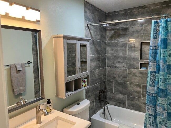 Building Photo - 1220 13th Cir SE