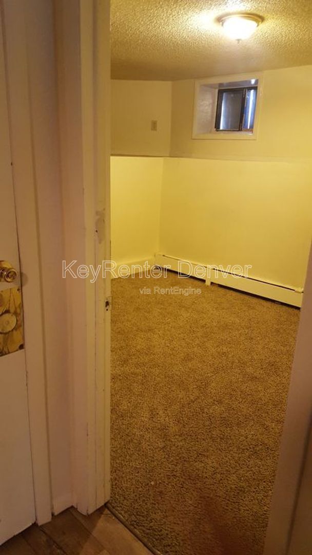 Building Photo - 1118 6th St