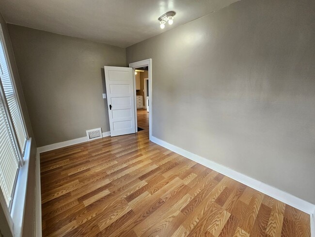 Building Photo - 2 Bed 1 Bath Single Family Home in Wisconsin Rapids