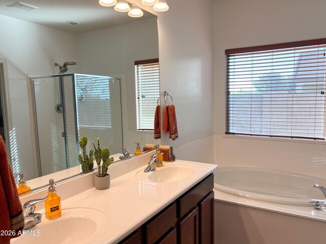 Building Photo - 2321 N Hidden Canyon Dr