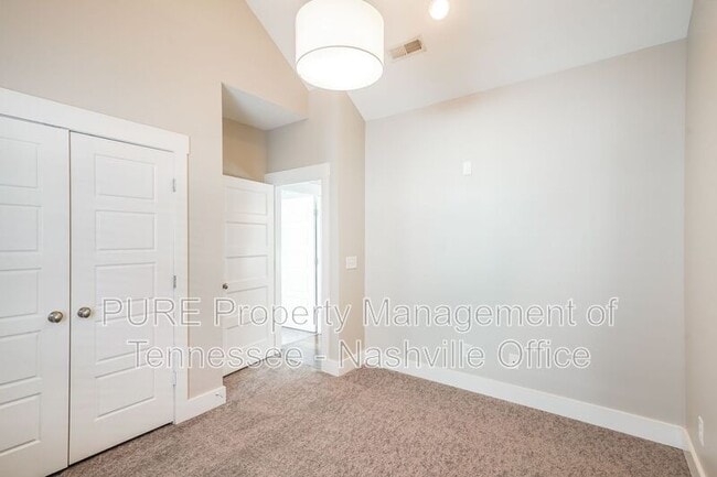 Building Photo - 906 Southside Pl