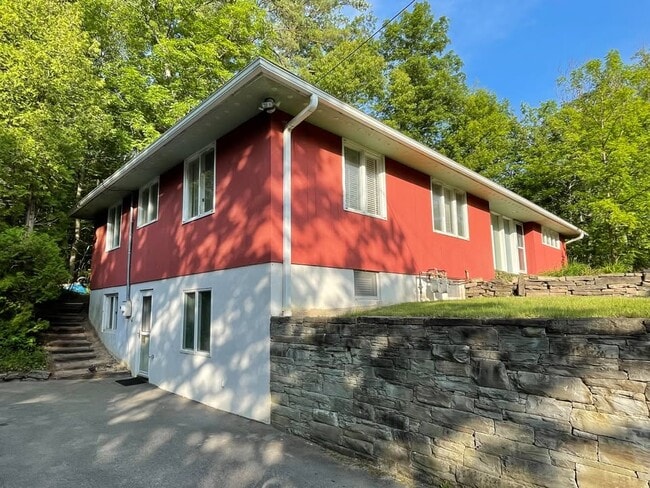 Building Photo - 419 Triphammer Rd