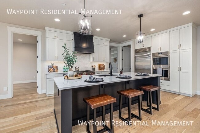 Building Photo - 3570 E Interstellar Ct