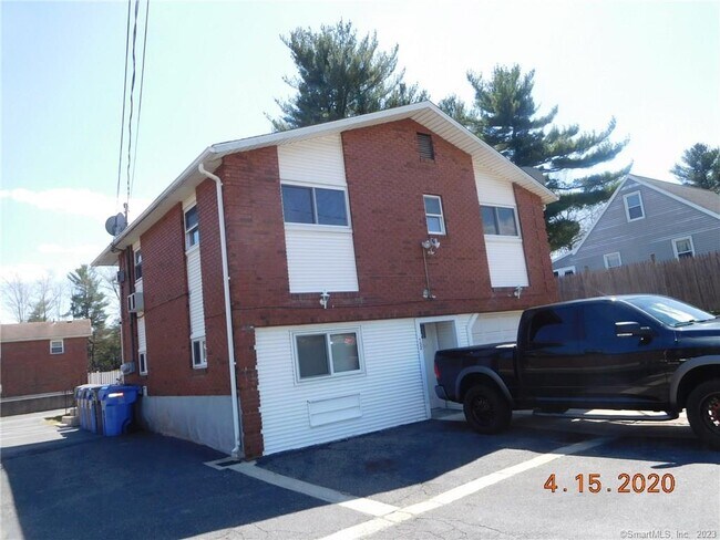 Primary Photo - 152 Surrey Dr