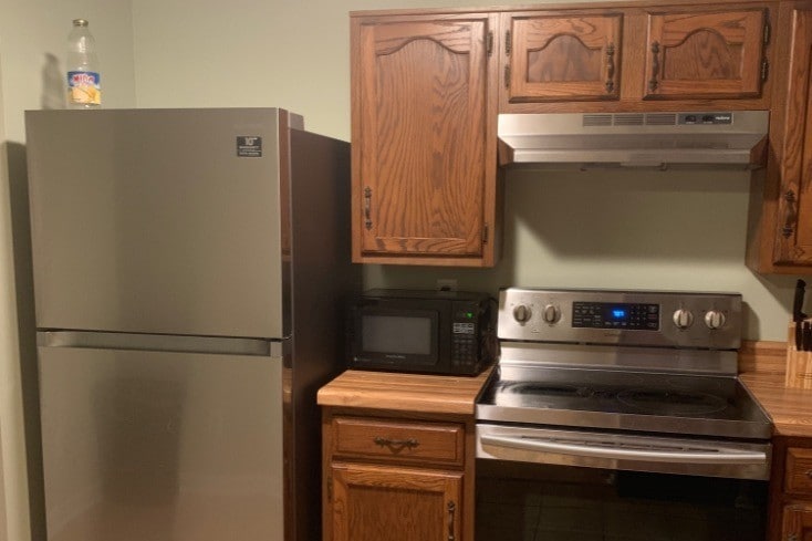 Kitchen With Stainless Steel Appliances - 4105 Iver Johnson Dr
