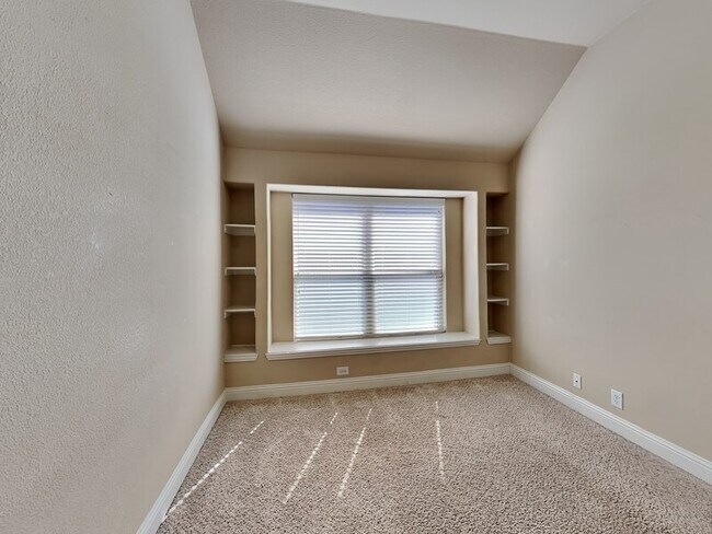 Building Photo - 3403 Cedar Ln