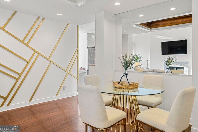 Building Photo - 2840 Peachtree Rd