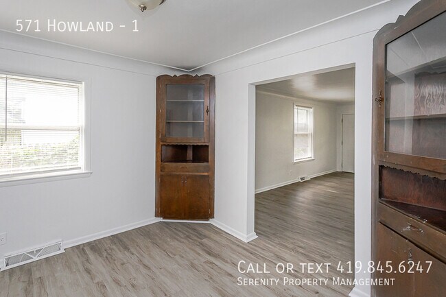 Building Photo - 571 Howland-1
