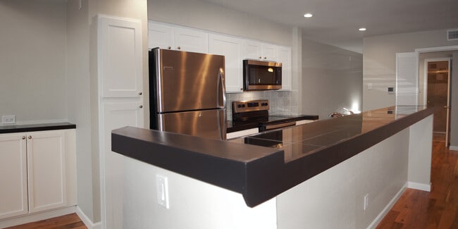 Building Photo - 6723 Eastridge Dr