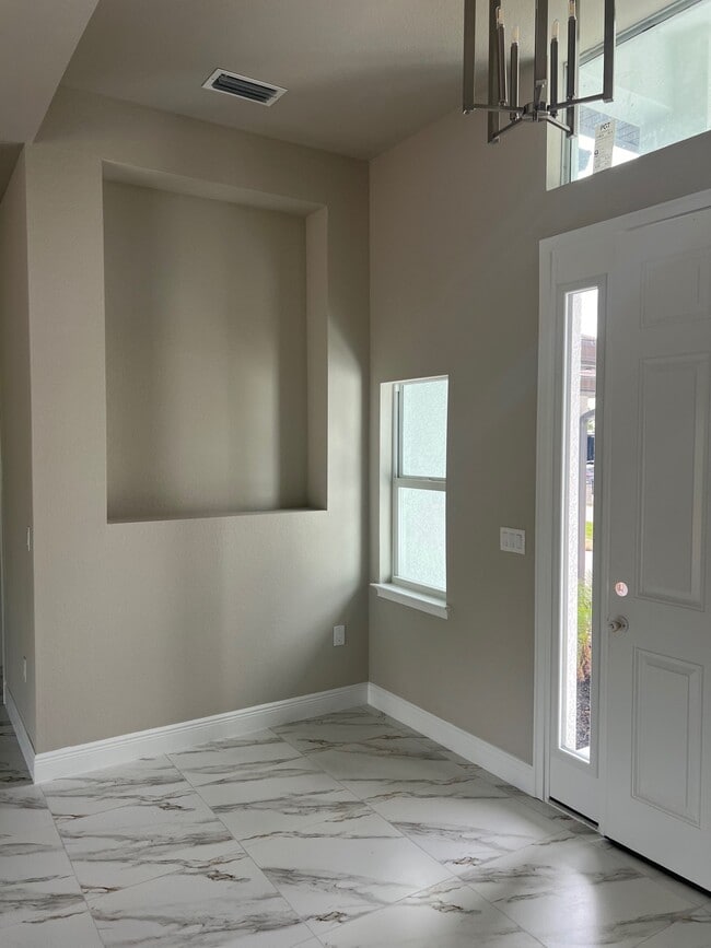 Building Photo - 12314 Lackawanna Ln