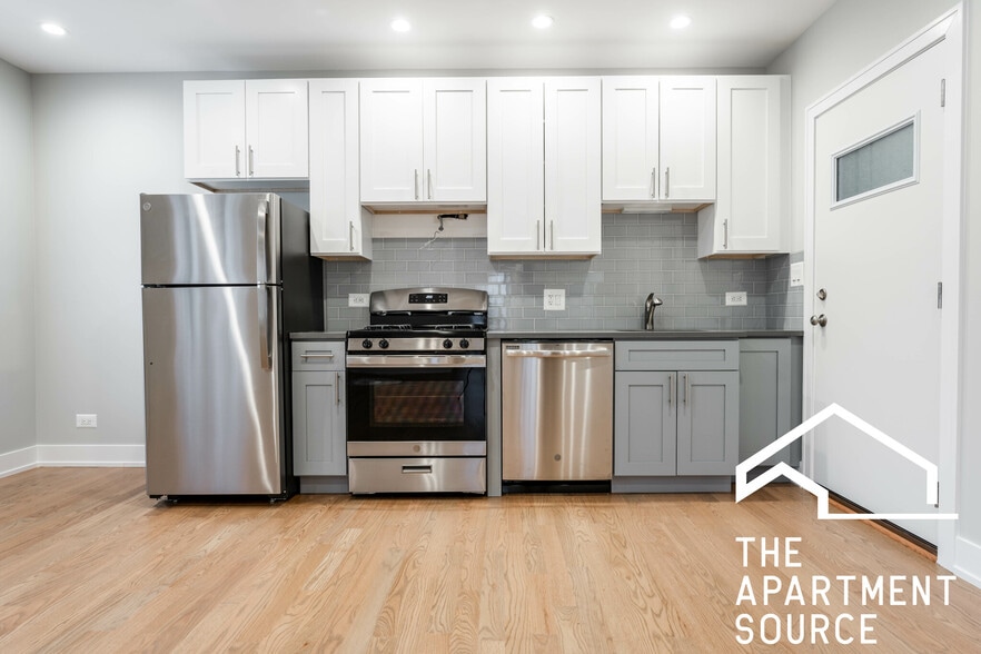 Building Photo - 1944 W Wilson Ave