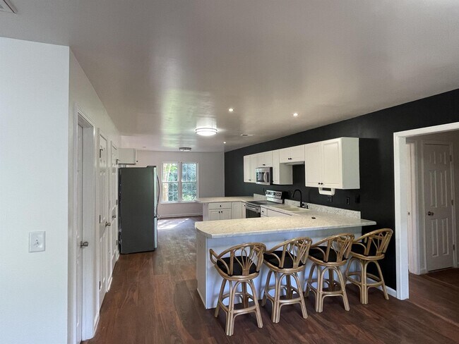 Building Photo - 206 Dusty Dr