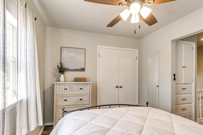 Building Photo - 1809 Ketch Dr