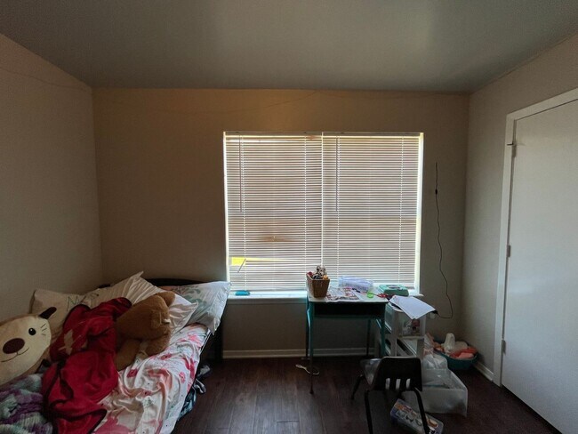 Building Photo - Coming Soon! Charming and Contemporary 3-B...
