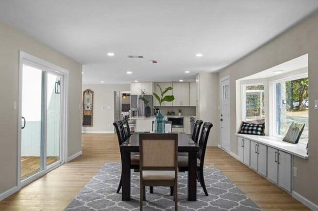 Building Photo - 2155 Hickory Trce