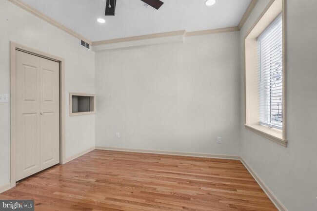 Building Photo - 2528 E Allegheny Ave