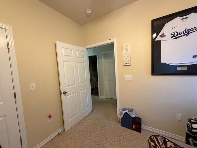 Building Photo - 1529 Bentley Cir