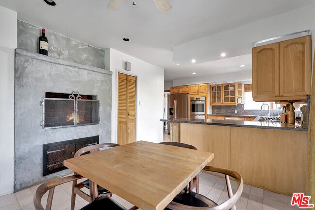 Building Photo - 15511 Woodcrest Dr