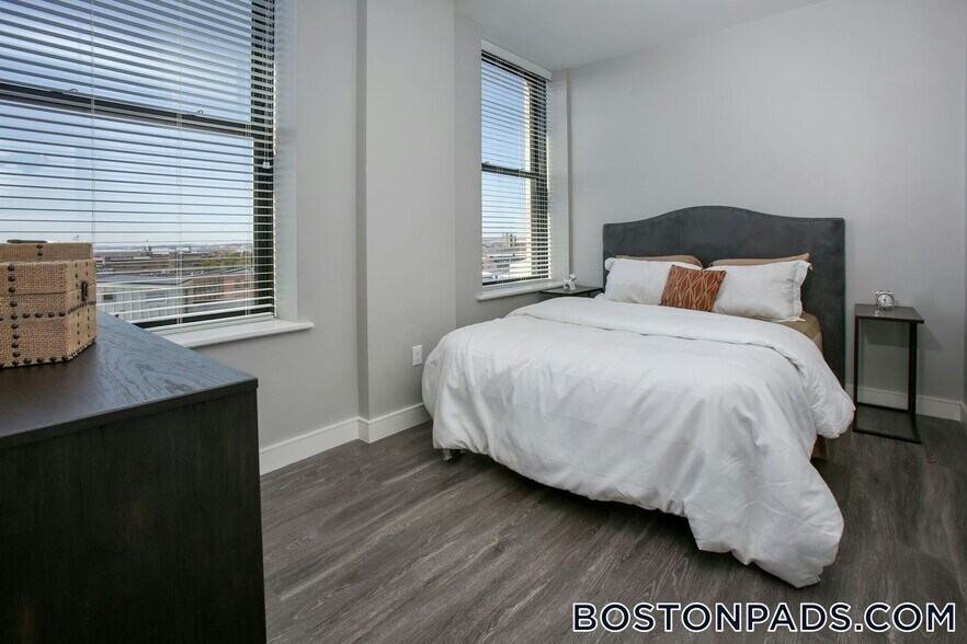 Building Photo - 23 Central Ave