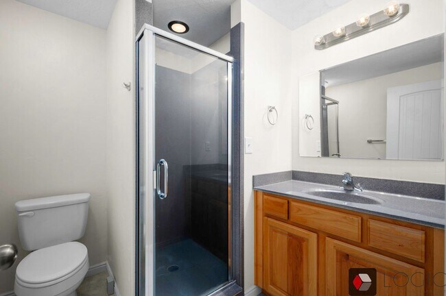 Building Photo - 3864 E Clubhouse Ln