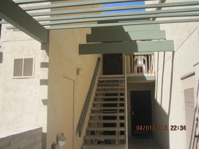 Building Photo - Langley Gardens Condo