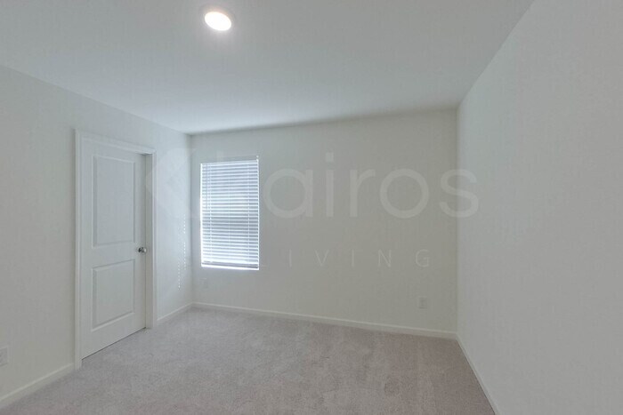 Building Photo - 103 Flat Rock Ml Trl