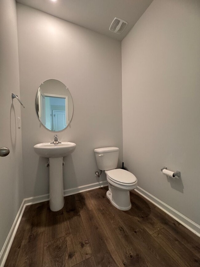 Building Photo - Beautiful 4BR 2.5BA Home in Trinity