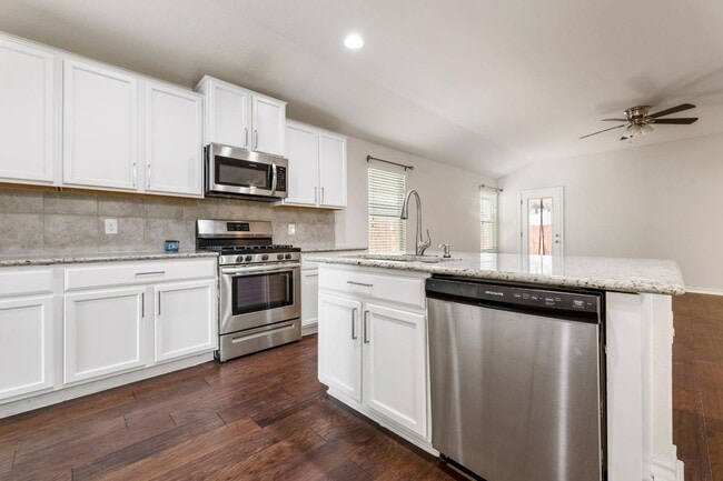 Building Photo - 13026 Maestro Spark