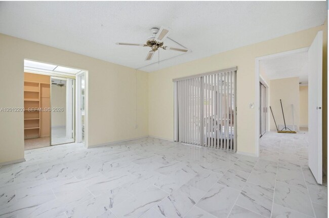 Building Photo - 920 NW 92nd Ave