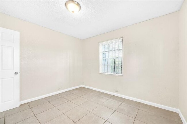 Building Photo - 15710 NW 19th Ave