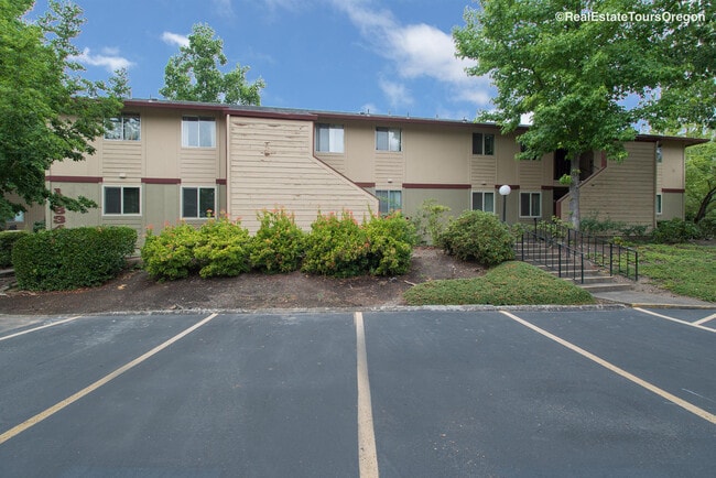 Building Photo - Beautiful 1bdrm/1bth condo in the Cedar Mi...