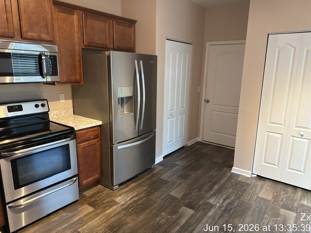 Building Photo - 105 Whitland Wy