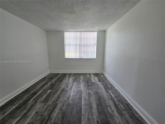 Building Photo - 484 NW 165th St
