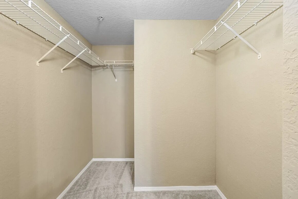 Building Photo - 826 Camargo Way