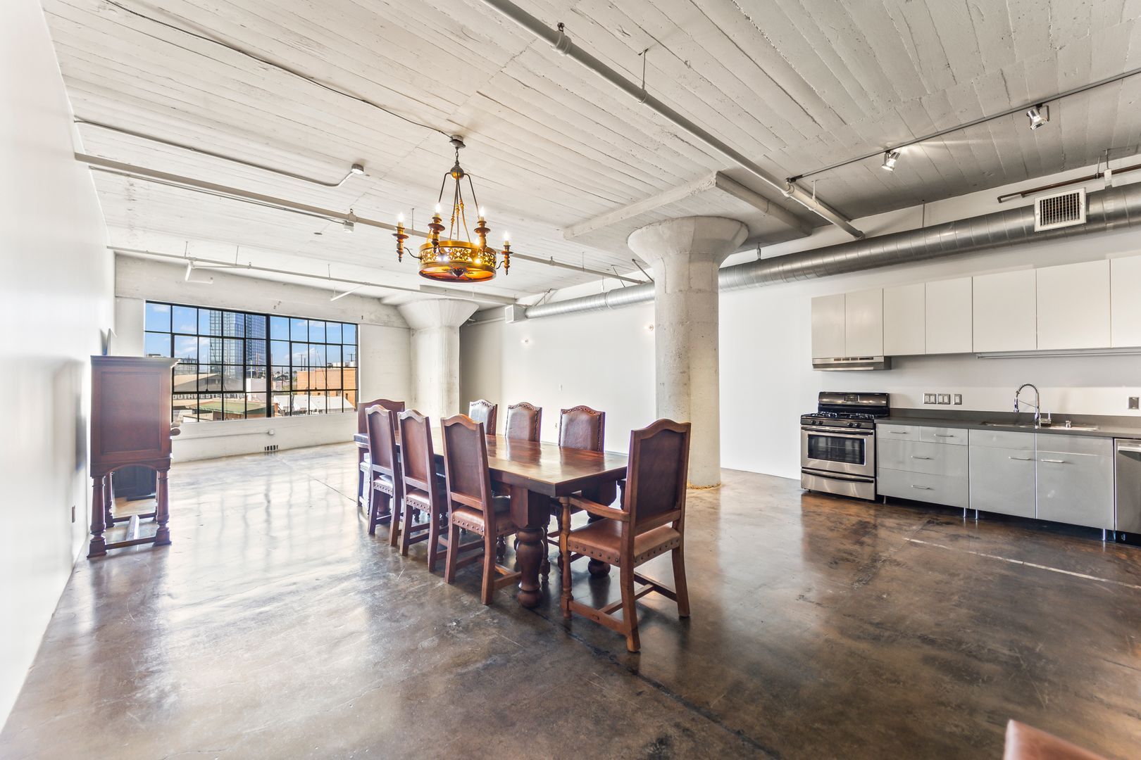 Building Photo - 1855 Industrial St