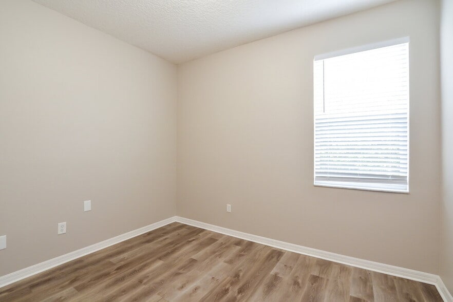 Building Photo - 9924 Autumn Creek Ln