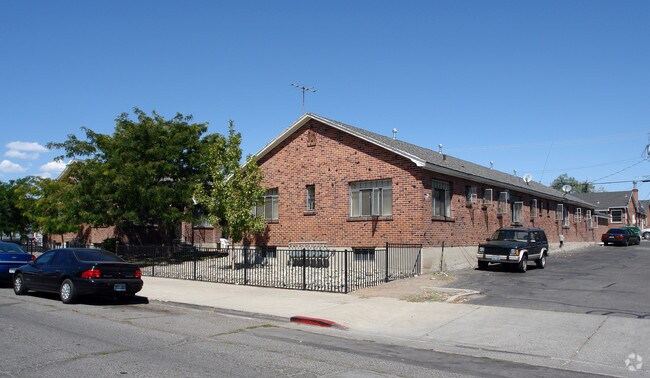 Primary Photo - 511 Roberts St