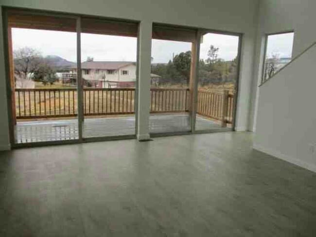 Building Photo - 65 Bocea-A